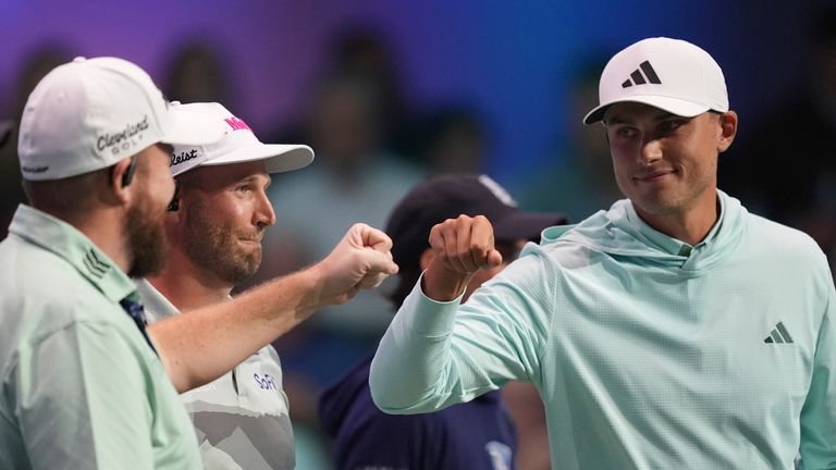 展现了他作 展现了他作